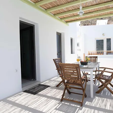 Spilia Milos * Firopotamos