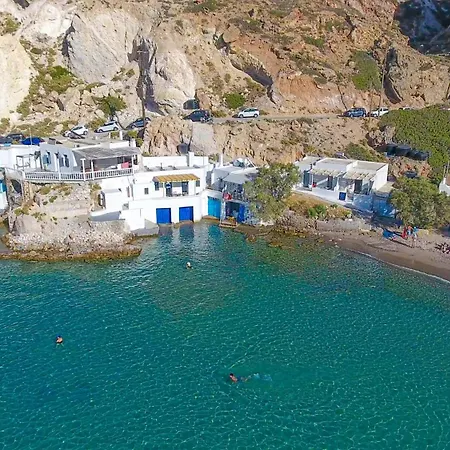 Spilia Milos